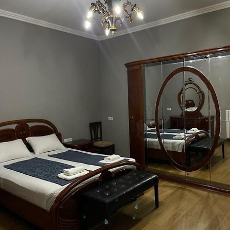 Apartment Anzi Батуми Экстерьер фото