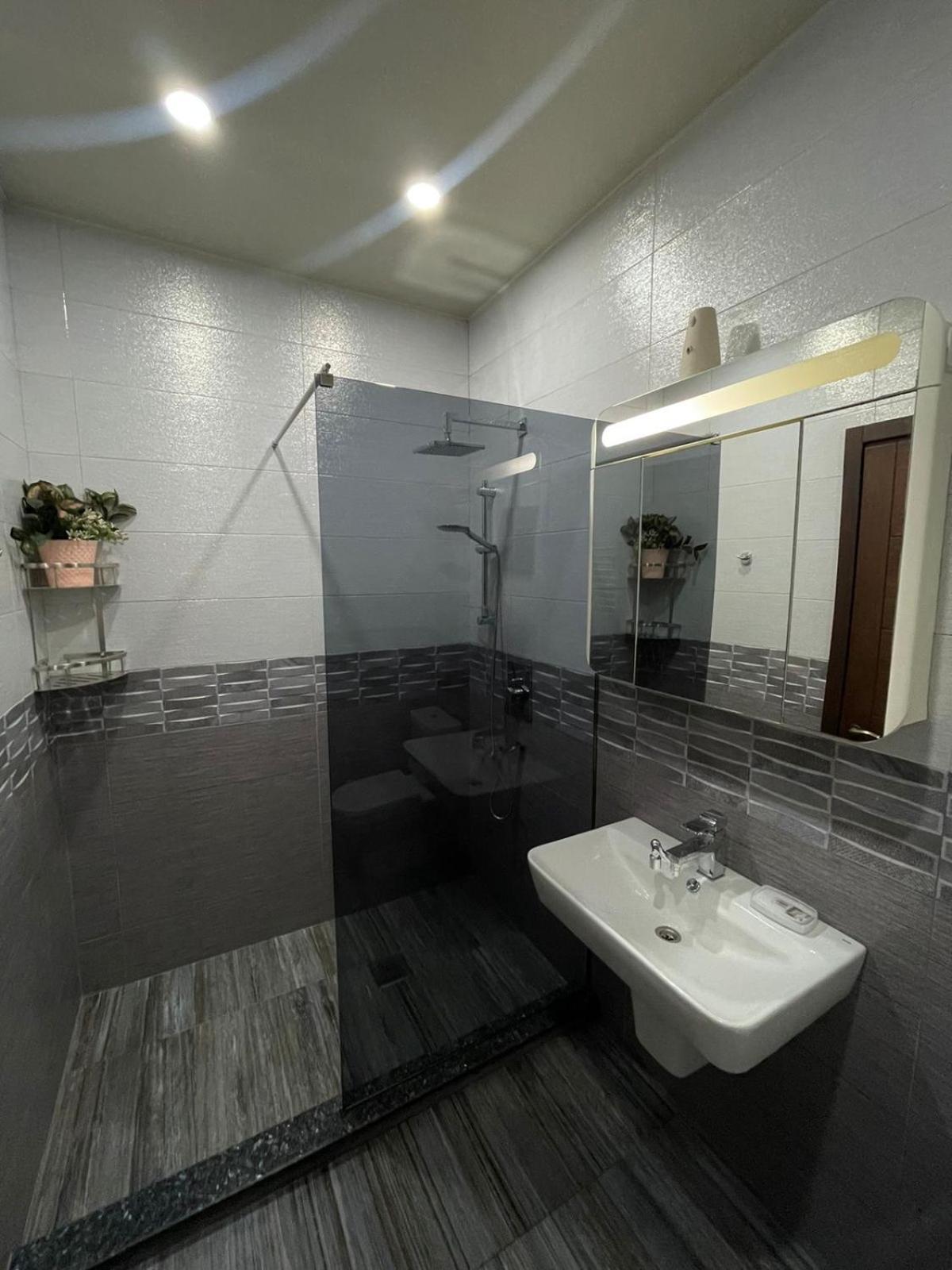 Apartment Anzi Батуми Экстерьер фото