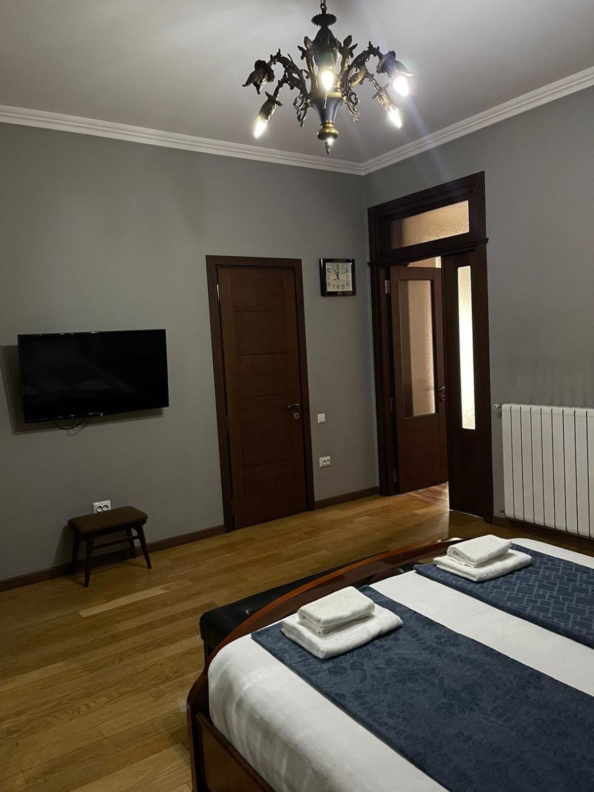 Apartment Anzi Батуми Экстерьер фото