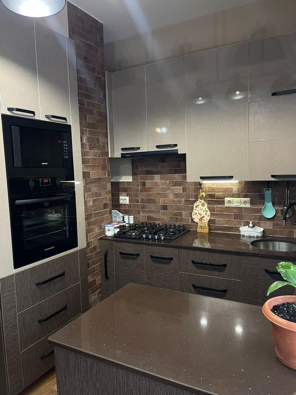 Apartment Anzi Батуми Экстерьер фото