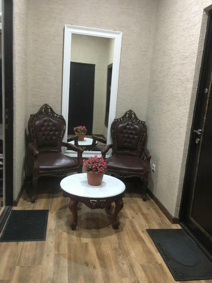 Apartment Anzi Батуми Экстерьер фото